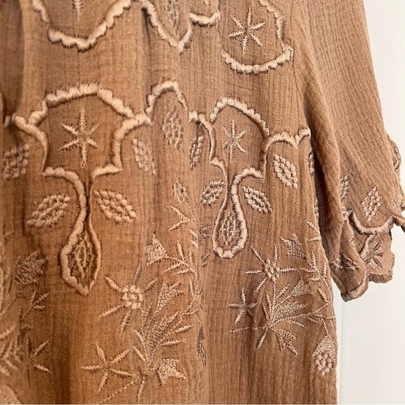 Rungolee Embroider Gauzy Top Size Small - Picture 2 of 7